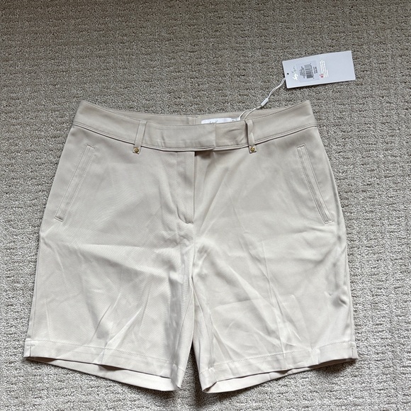 Lady Hagen Classic Tan Women's Shorts. Size 4. NWT. - Picture 1 of 4